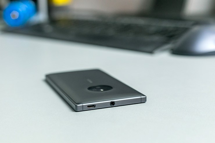 Nokia Lumia 830 (20).jpg